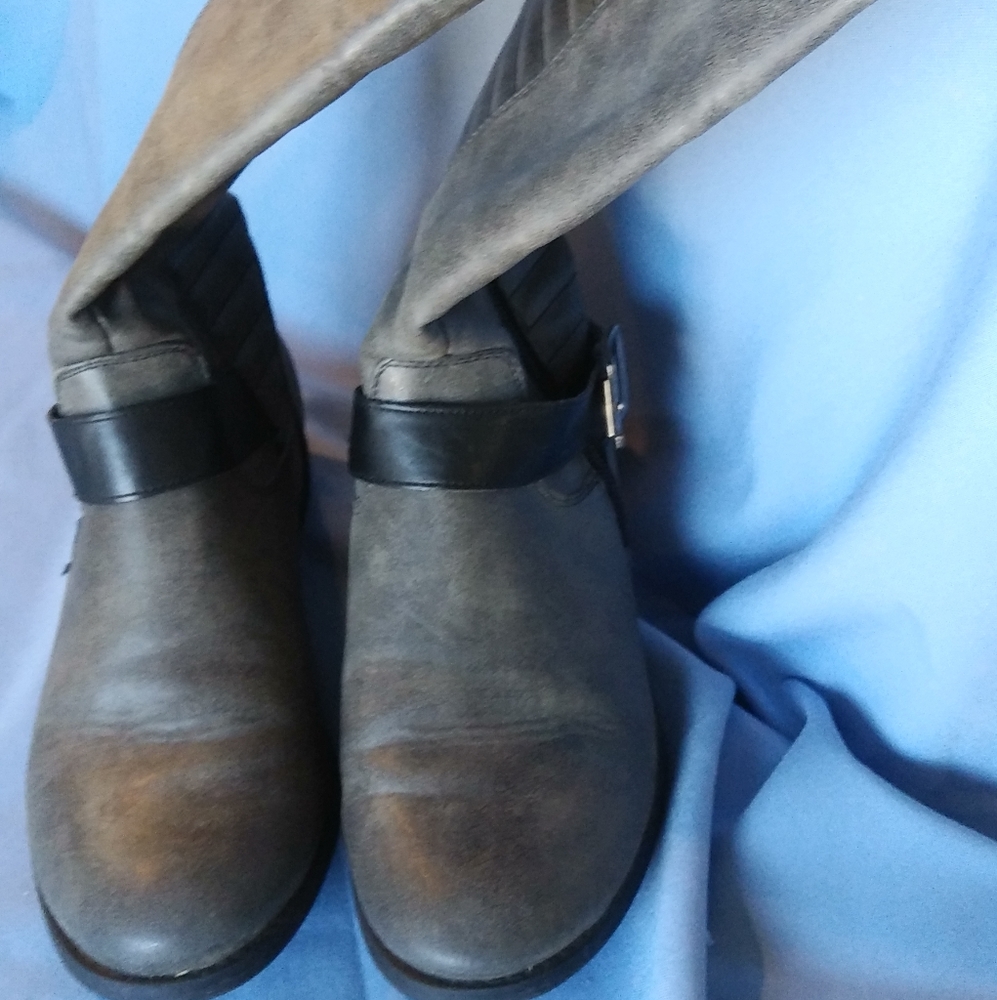 Women's Nicole dark gray zip up size 7.5 high boots